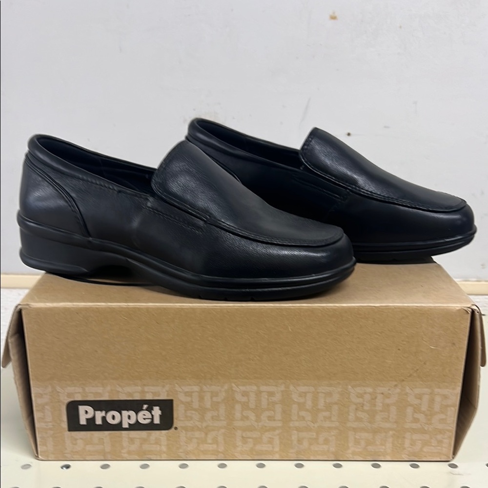 Propet Ladies Black Loafers